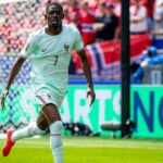 x França - Grupo I da Copa do Mundo AO VIVO: Ousmane Dembele consegue um HAT TRICK impressionante no primeiro tempo enquanto os bicampeões ameaçam causar tumultos - Noruega com Erling Haaland assistindo do BANCO
