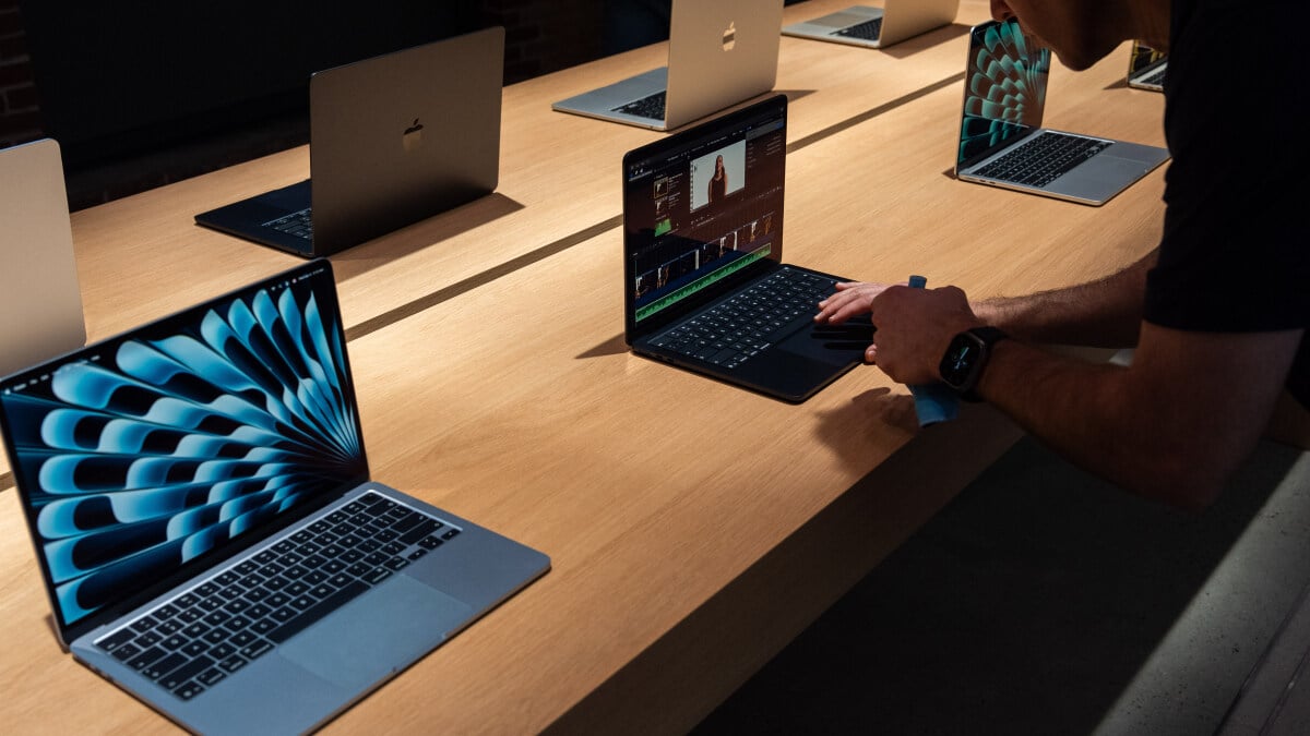 macbook neo em índigo