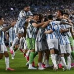 A Argentina venceu Cabo Verde em Miami graças a uma cabeçada tardia de Cristian Romero que desviou no braço de um zagueiro