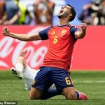 O suplente Mikel Merino foi mais uma vez o herói da Espanha ao vencer a Bélgica de forma dramática