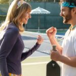 A crítica de Dink: o filme de pickleball de maçãs agrada ao público em voz alta