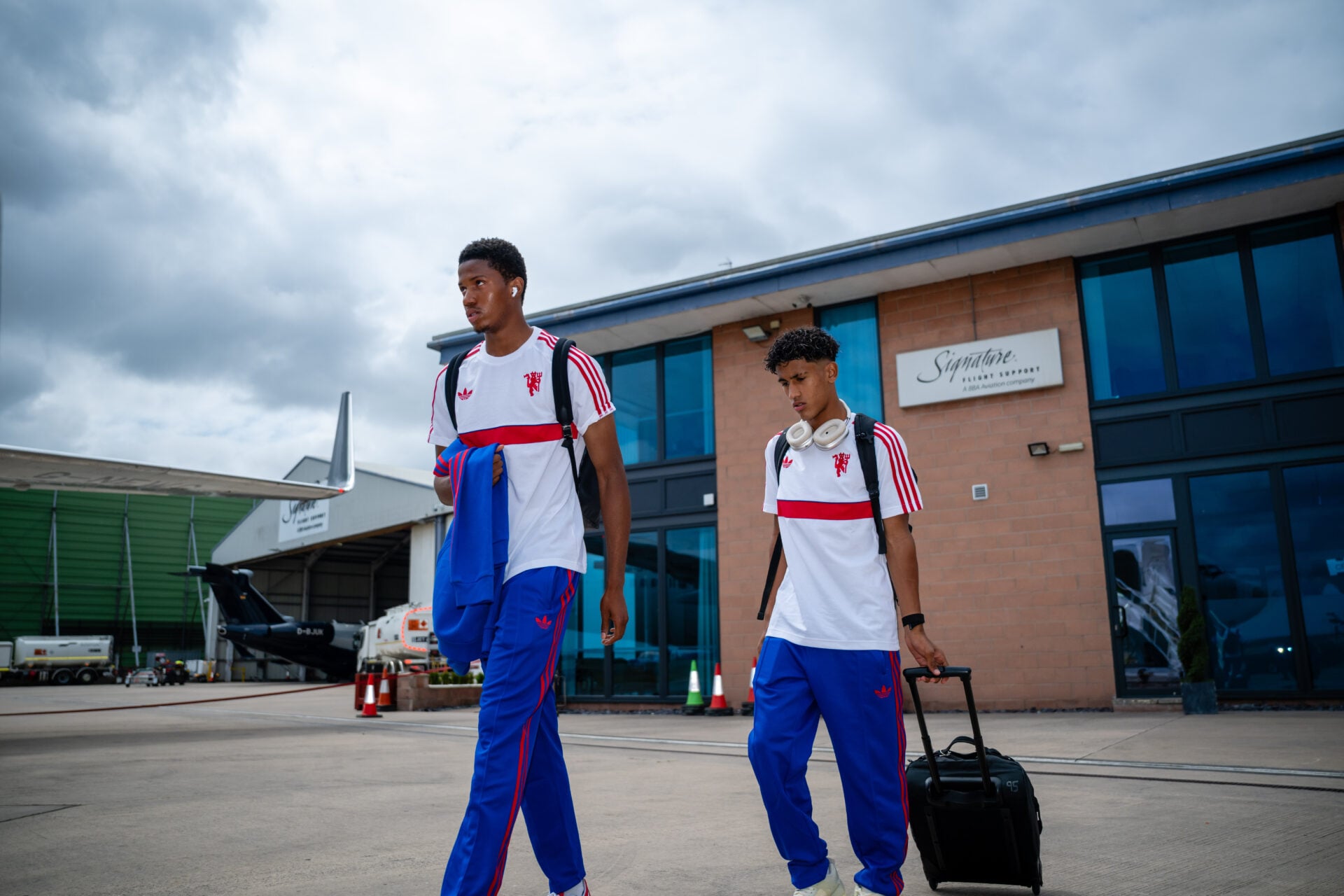 A decisão de Chido Obi de Michael Carrick contra o Wrexham é intrigante após a inclusão de JJ Gabriel no Rosenborg