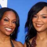 Kandi Burruss e Riley Burruss no 2026 ESSENCE Black Women In Hollywood Awards no Fairmont Century Plaza em 12 de março em Los Angeles.