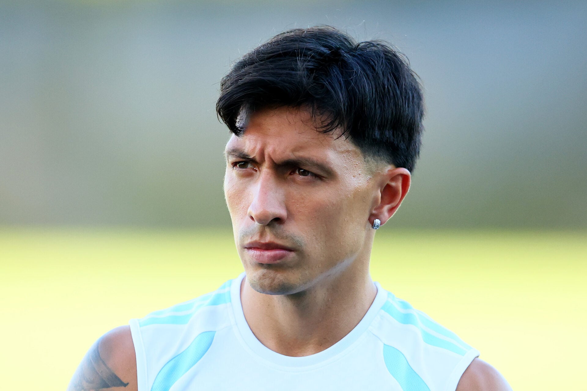 A forma de classe mundial de Lisandro Martinez na Copa do Mundo dá ao Man Utd uma implacável tentação de transferência