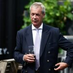 A polícia prendeu um homem por ameaçar atirar e matar o líder reformista do Reino Unido, Nigel Farage