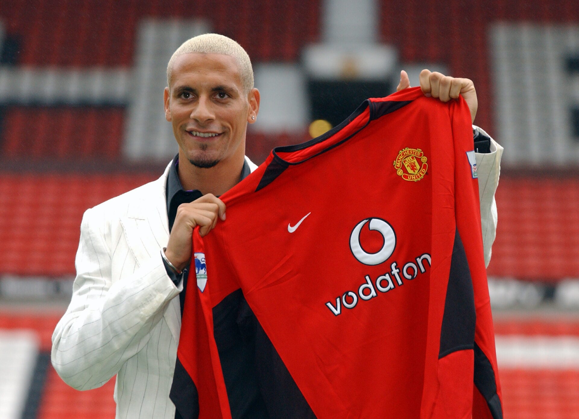 A transferência revolucionária de Rio Ferdinand para o Man Utd revisitada