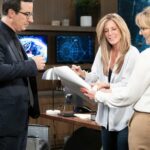 A virada do 'Hospital Geral' com armas em punho de John Oliver impressionou sua co-estrela: 'Foi incrível'