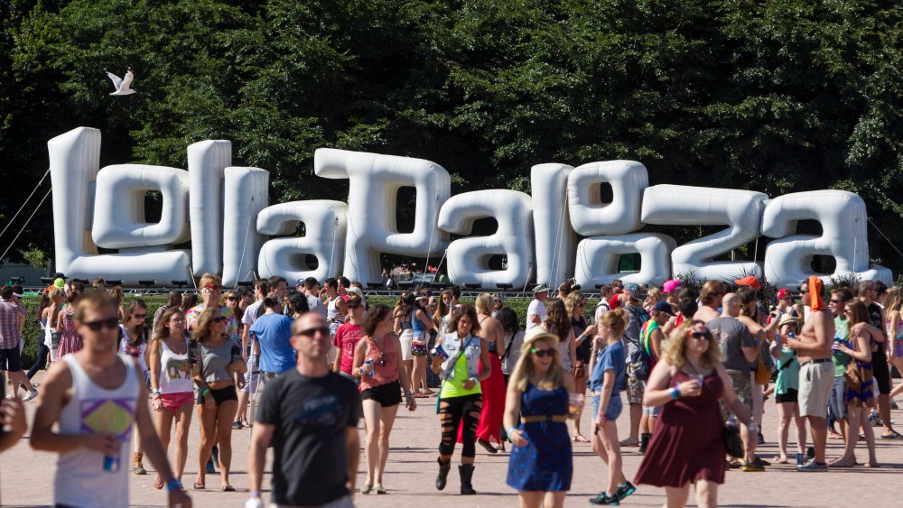 Experiência nos bastidores do Lollapalooza Airbnb: reserve on-line