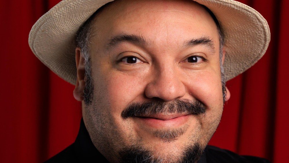Ameaças de morte, Doxxing e IA: como o animador Jorge Gutiérrez matou seu próprio programa em 36 horas (EXCLUSIVO)