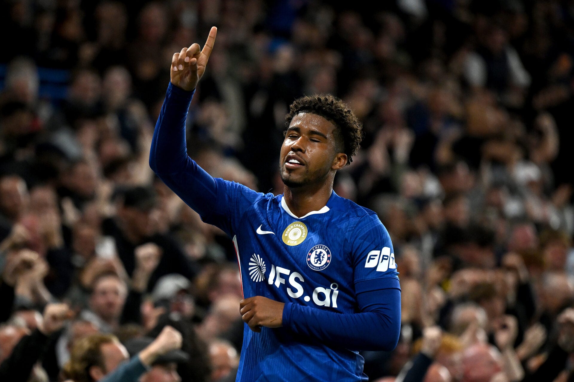 Andrey Santos pode fazer eco a Kevin De Bruyne e Mohamed Salah ao expor a impaciência do Chelsea