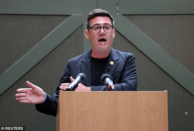 Andy Burnham disse aos parlamentares trabalhistas escoceses que não está considerando um segundo referendo sobre a independência