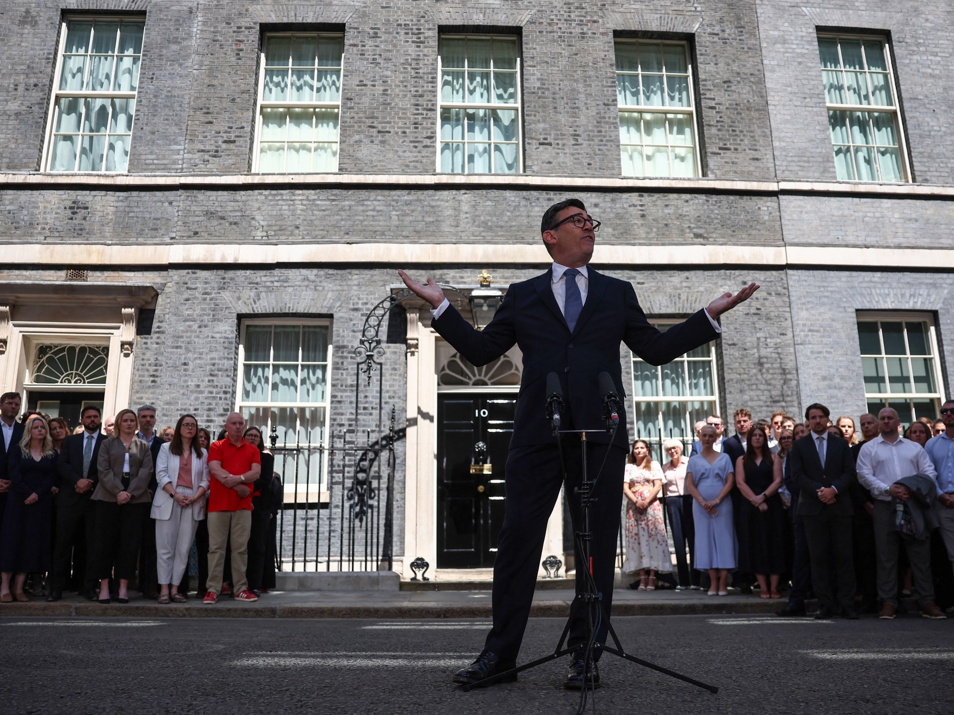 Andy Burnham promete acabar com a instabilidade política ao se tornar primeiro-ministro do Reino Unido