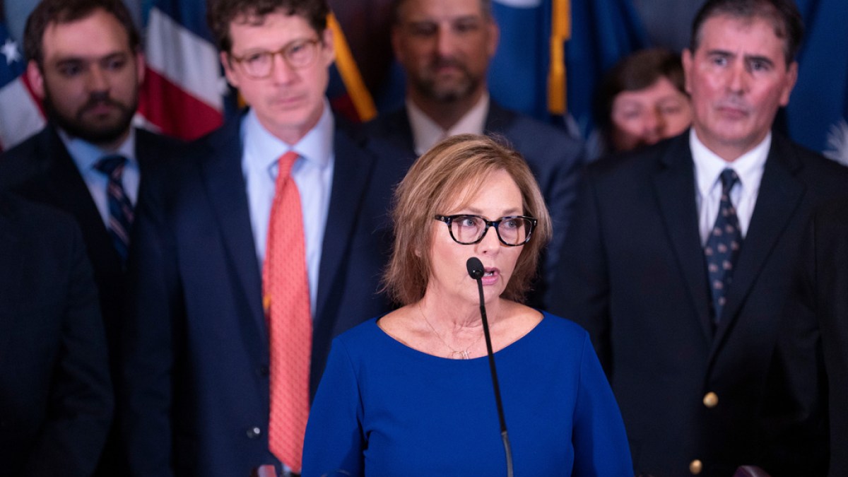 Apoiada por Trump, a irmã de Lindsey Graham, Darline, irá substituí-lo no Senado