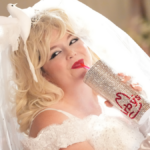 Arbys acaba de deixar cair um Bedazzled Tumbler de $ 45
