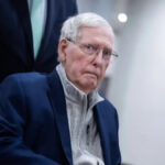 As dúvidas sobre a saúde de McConnell continuam três semanas após a emergência médica