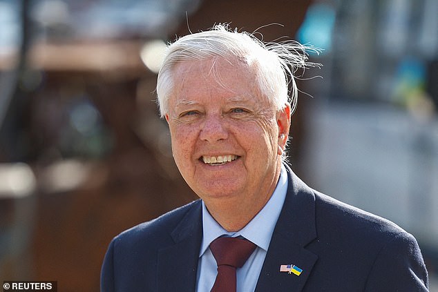 Lindsey Graham, 71, morreu na noite de sábado. Ele deixou de trabalhar no salão de sinuca de seus pais e se tornou um dos legisladores americanos mais influentes no cenário internacional.