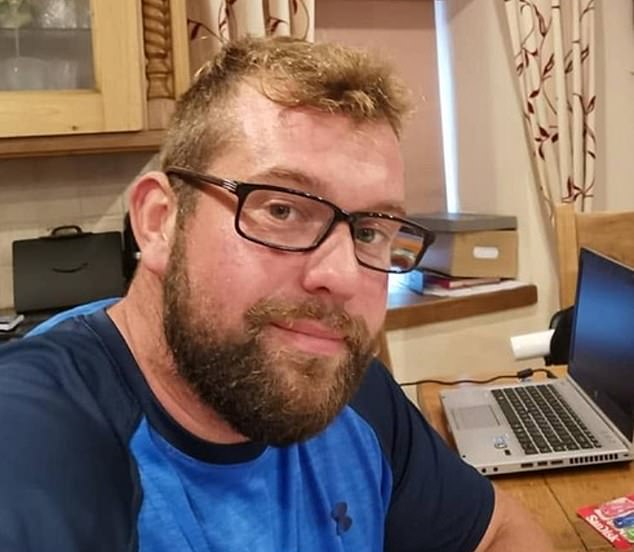James Desborough (foto) é acusado de assassinar Claudio Aquilino e Daniel Coleman