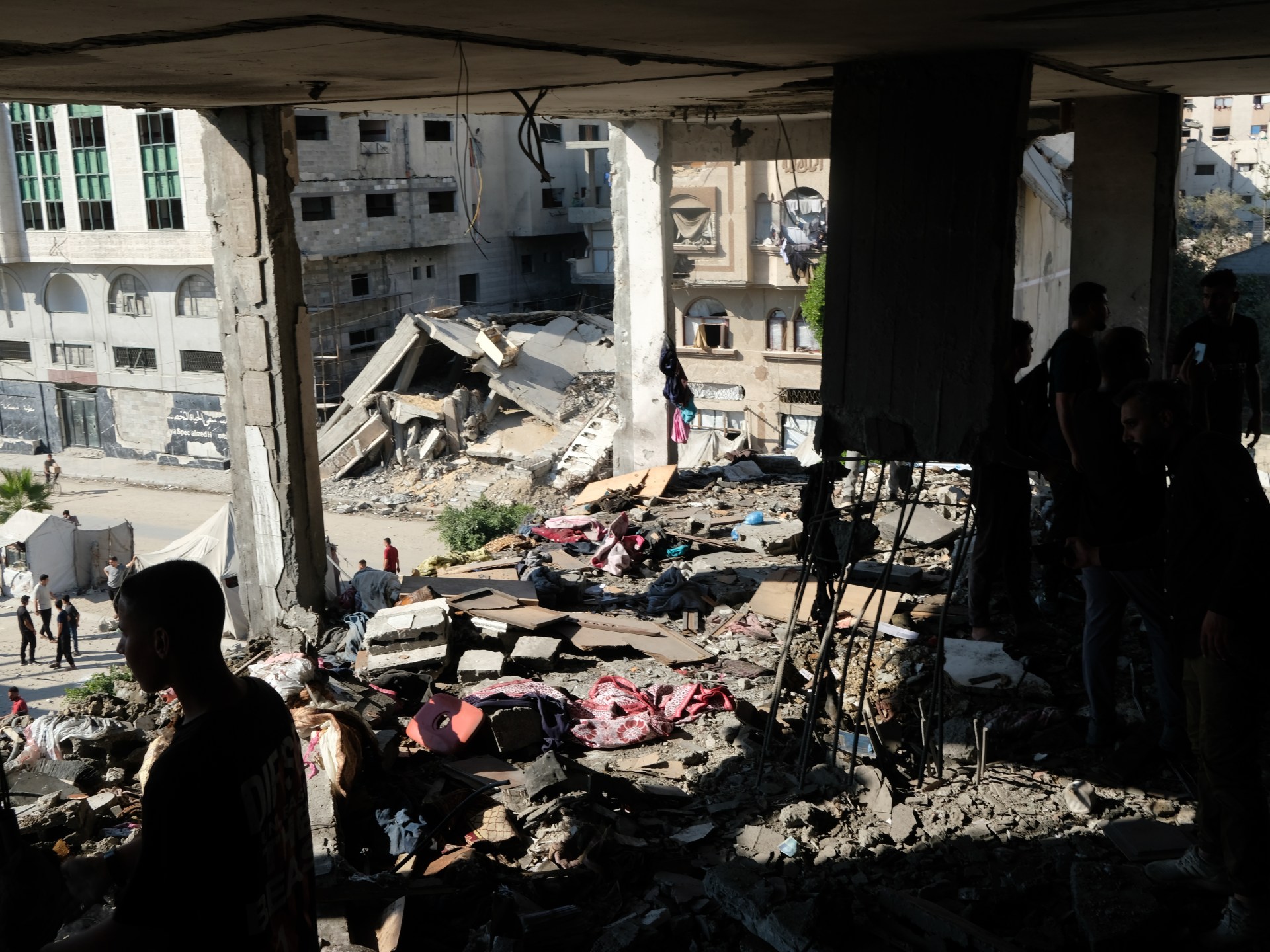 Ataques israelenses em áreas residenciais em Gaza matam oito