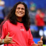Ator de 'Ted Lasso' faz estreia no futebol profissional
