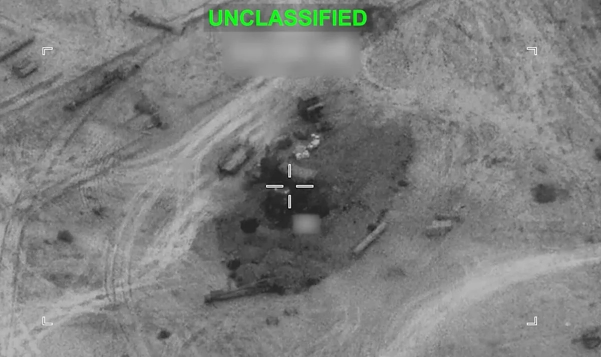 Comando Central dos EUA/via Reuters - Um projétil é disparado durante o que o Comando Central dos EUA (CENTCOM) disse ser uma terceira rodada de ataques esta semana contra o Irã, nesta captura de tela tirada de um vídeo divulgado em 11 de julho de 2026.