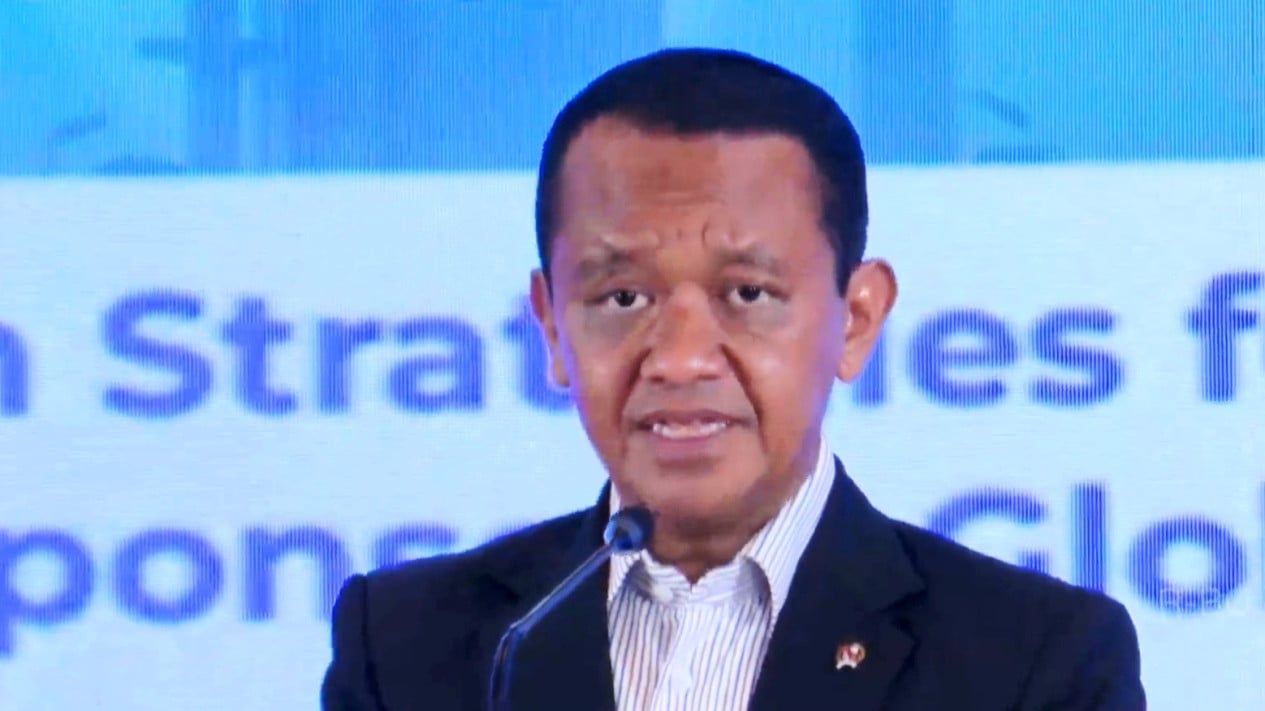 Bahlil Bakal Wajibkan Bensin Campur Etanol 10 Persen di Tahun 2027