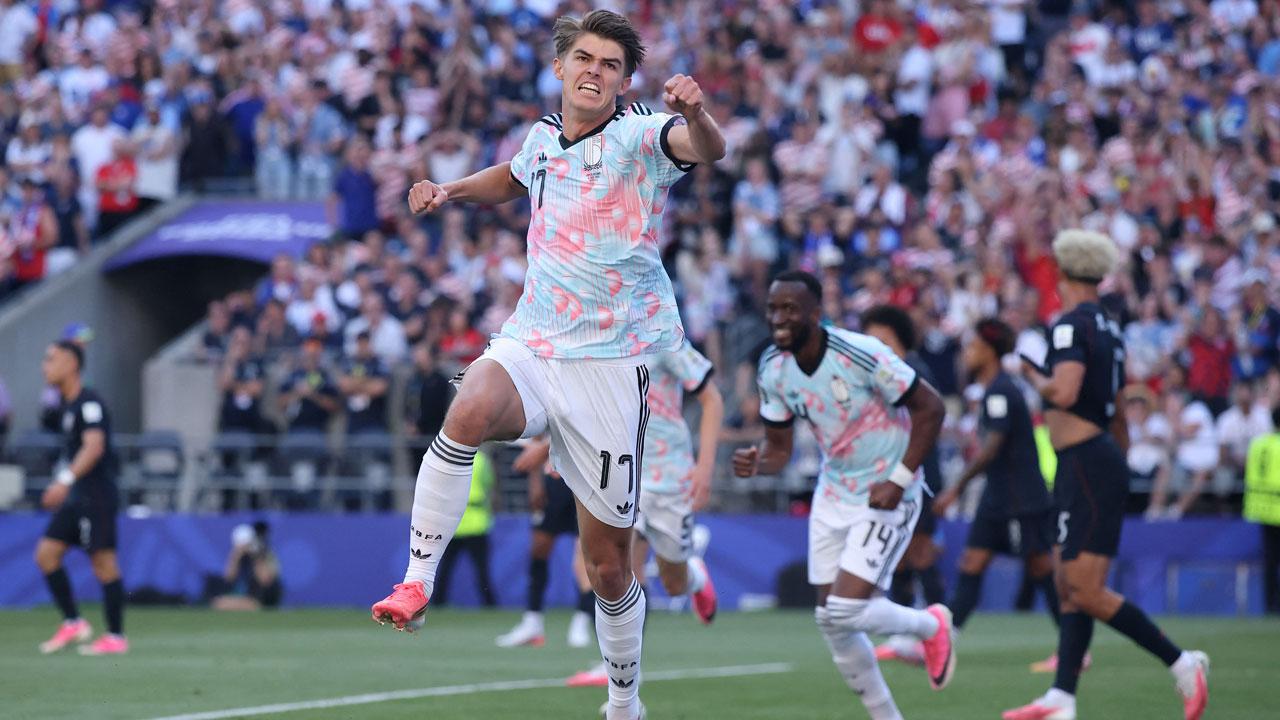 Bélgica expulsa EUA da Copa do Mundo após briga com Balogun