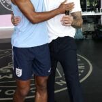 Jude Bellingham é jogador da Copa do Mundo há muitos anos - e os especialistas acreditam que ele pode seguir Sir David Beckham (foto esta semana em Miami) na liga bilionária