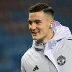 Benjamin Sesko quebra o silêncio no retorno depois de finalmente ser fotografado no treinamento do Man Utd