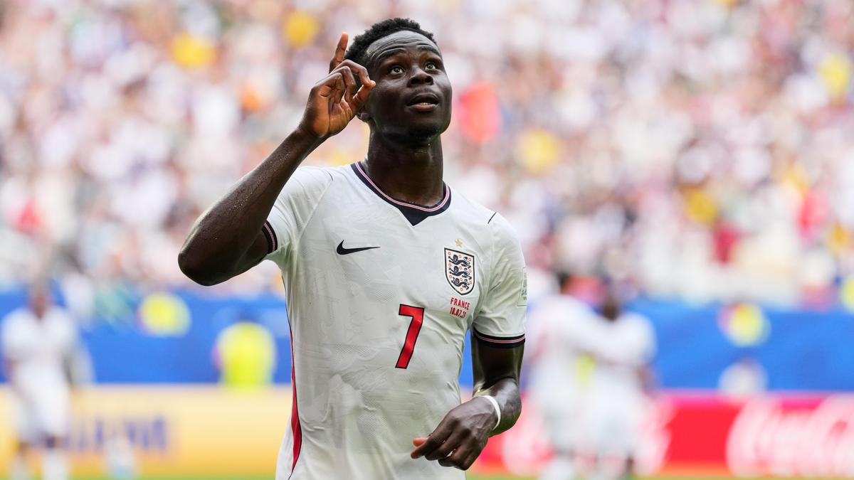 Bukayo Saka marca três gols pela Inglaterra na Copa do Mundo FIFA 2026