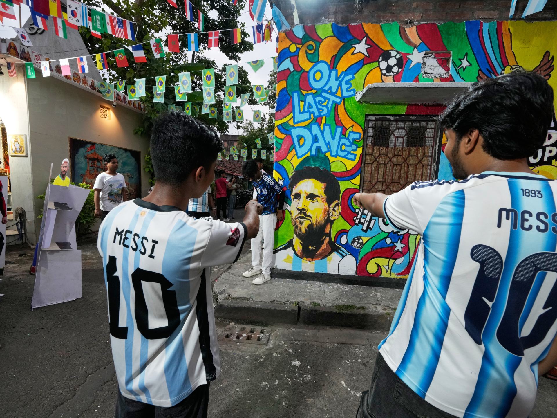 Calcutá canta para Messi enquanto a febre da Copa do Mundo toma conta