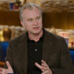 Christopher Nolan choca Jon Stewart explicando como ‘Oppenheimer’ o ajudou a fazer ‘A Odisséia’