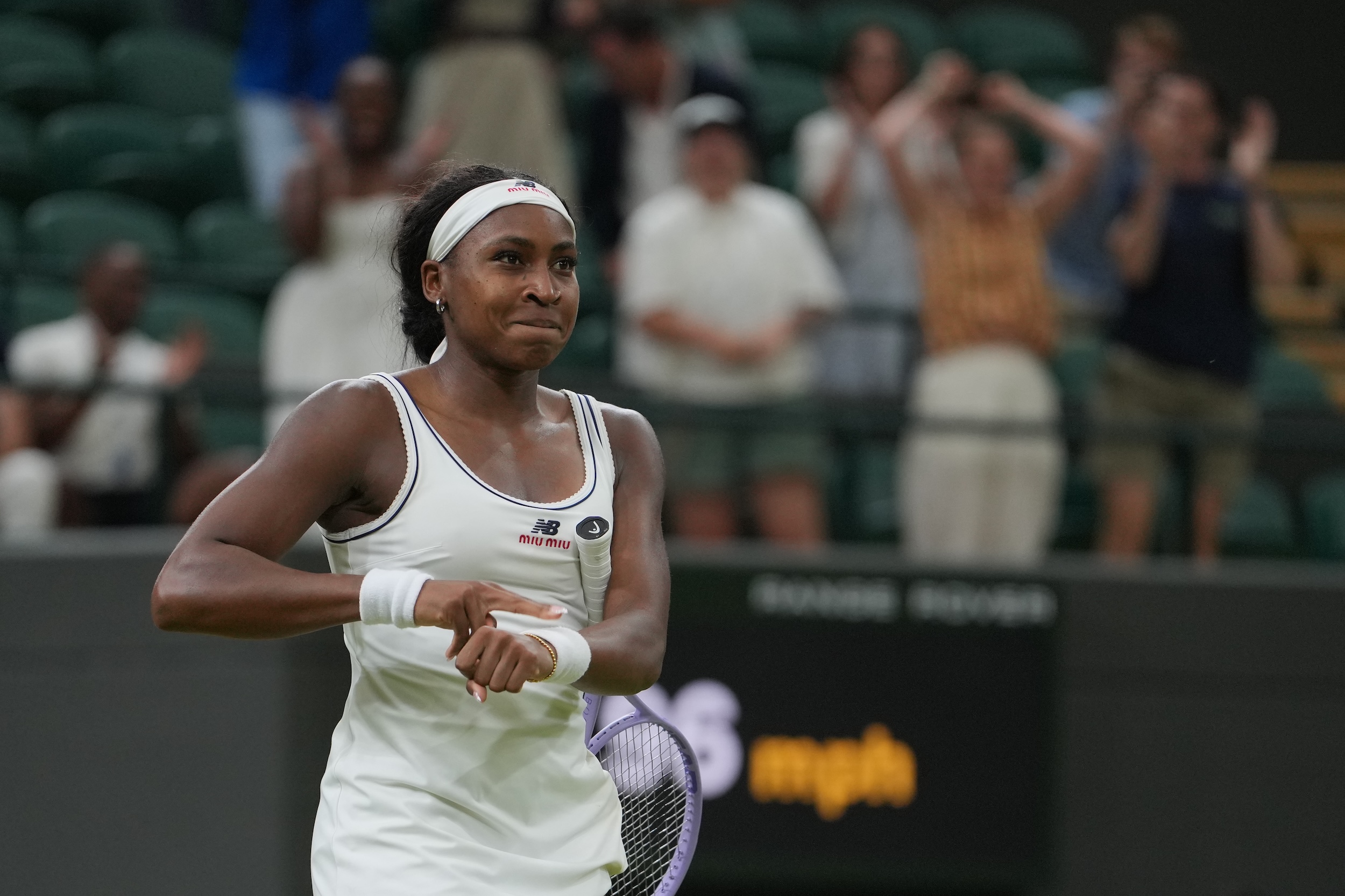 Coco Gauff Wimbledon bate a campainha contra Belinda Bencic