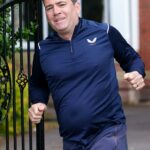 Se correr queima centenas de calorias por sessão, por que tantos corredores dedicados, como Burnham, ainda lutam para mudar a “barriga de pai”?