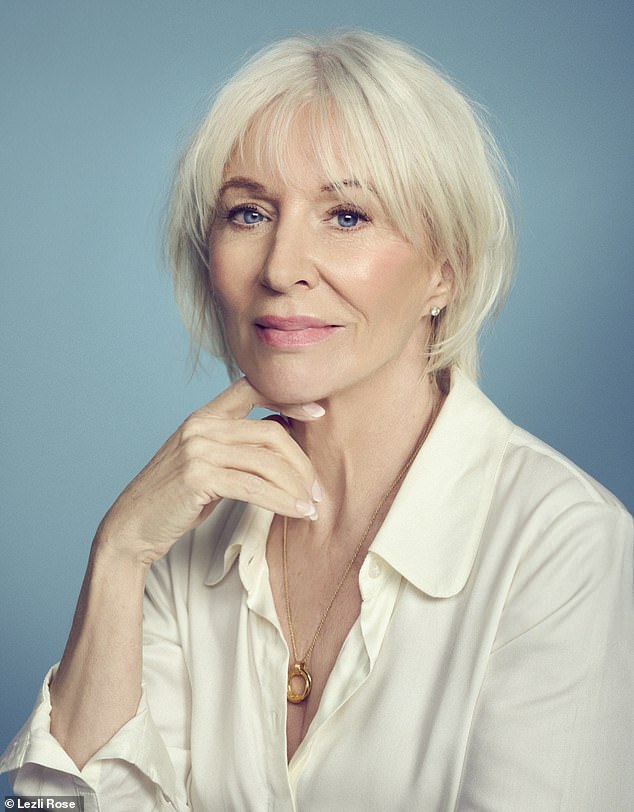 Na semana passada, a colunista do Daily Mail Nadine Dorries revelou que os efeitos positivos de sua terapia com testosterona estavam começando a desaparecer depois de apenas três meses.