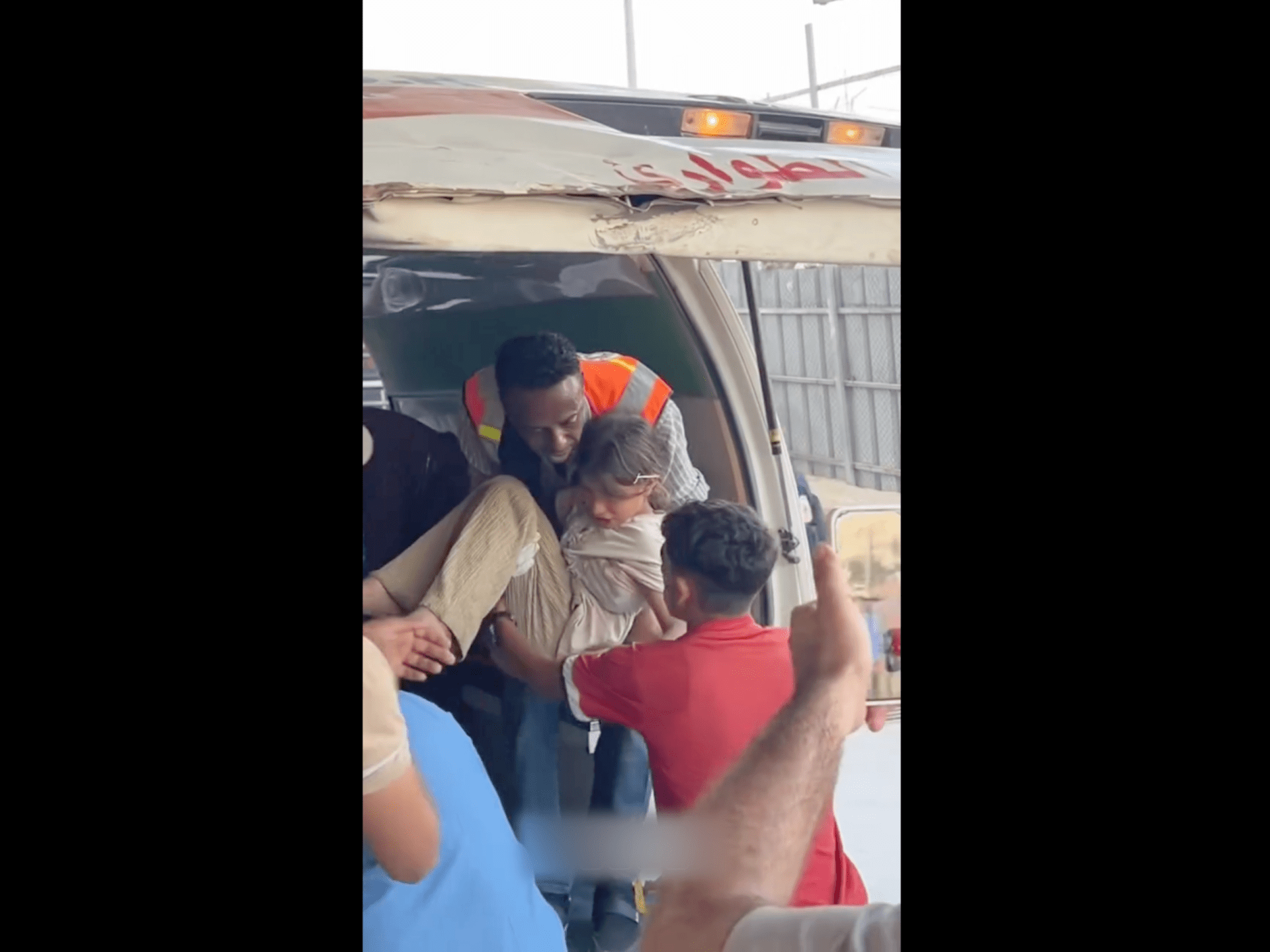 Crianças feridas em ataque israelense a Khan Younis