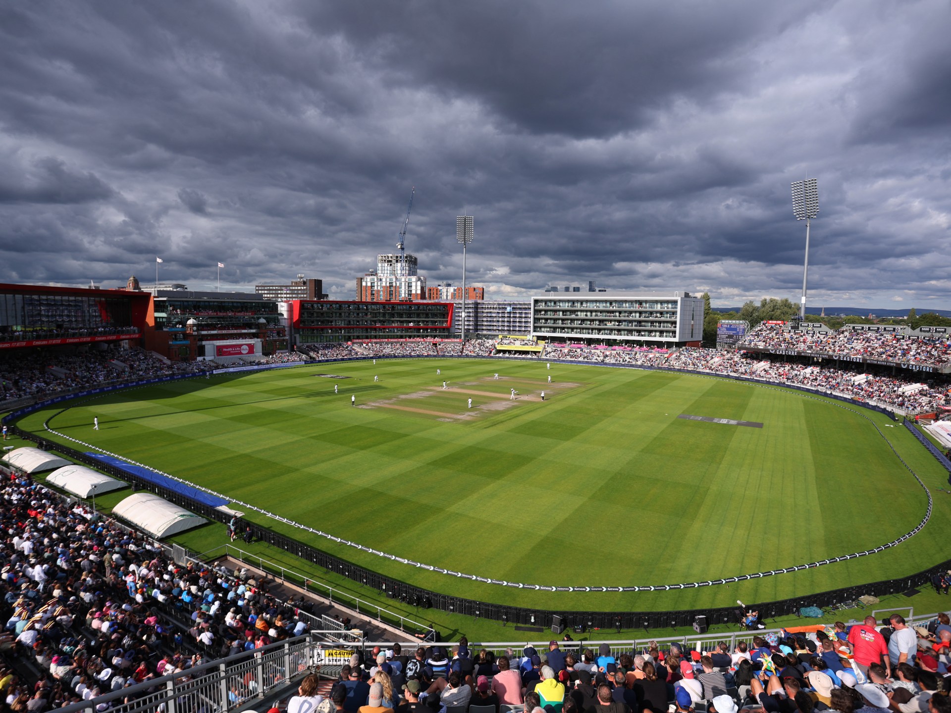 Ben Stokes, da Inglaterra, comemora a vitória no terceiro teste contra a Austrália, em Headingley, Leeds, Grã-Bretanha, 25 de agosto de 2019. Imagens de ação via Reuters / Andrew Boyers PESQUISAR