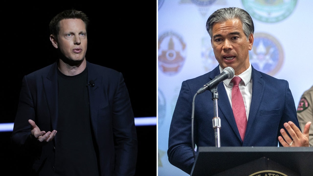 O AG da Califórnia, Rob Bonta, está enfrentando o CEO da Paramount, David Ellison, contra sua fusão com a Warner Bros. (Christopher Smith/TheWrap)