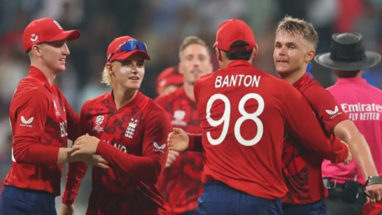 Curran reivindica três postigos, Inglaterra garante vitória por 56 corridas contra a equipe da Índia