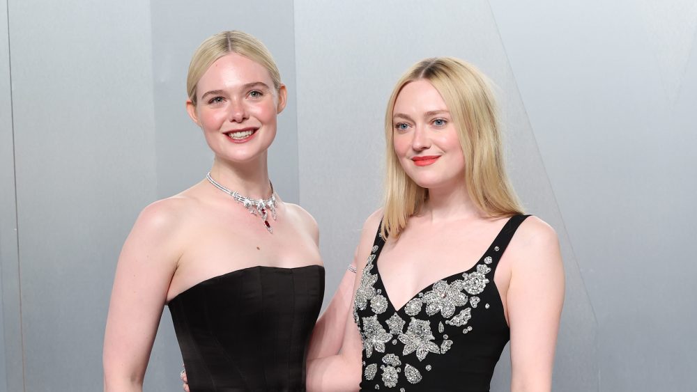 Dakota e Elle Fanning Starrer 'The Nightingale' passa para março, enfrentando 'Sonic 4'