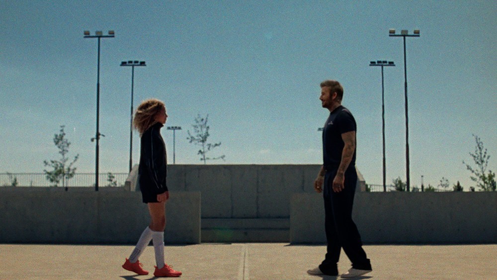 David Beckham e U2 se unem à Street Child United Charity para curta-metragem que vai ao ar durante os jogos finais da Copa do Mundo (EXCLUSIVO)