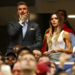 David Beckham torceu pela Espanha na semifinal da Copa do Mundo ao lado de sua esposa Victoria e sua família