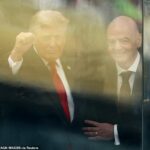Trump se aconchegou com o presidente da FIFA, Gianni Infantino, na suíte privada na tarde de domingo em Nova Jersey