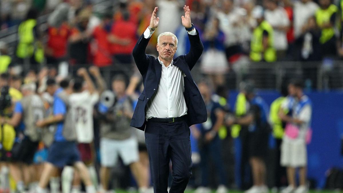 Deschamps encerra reinado como técnico da França após eliminação na Copa do Mundo de 2026; Zidane pronto para assumir