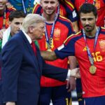 Detik-Detik Trump Disoraki Saat Serahkan Trofi Piala Dunia 2026 na Espanha
