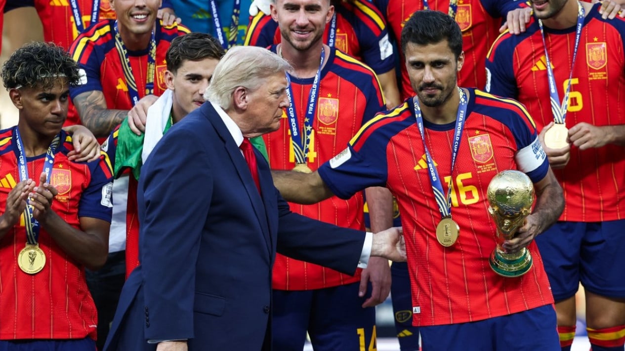 Detik-Detik Trump Disoraki Saat Serahkan Trofi Piala Dunia 2026 na Espanha