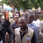 Dezenas de profissionais de saúde na RDC fazem greve em meio ao surto de Ebola