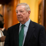 Durbin diz que Blanche disse a ele que o fundo 'anti-armamento' do DOJ era 'um erro'
