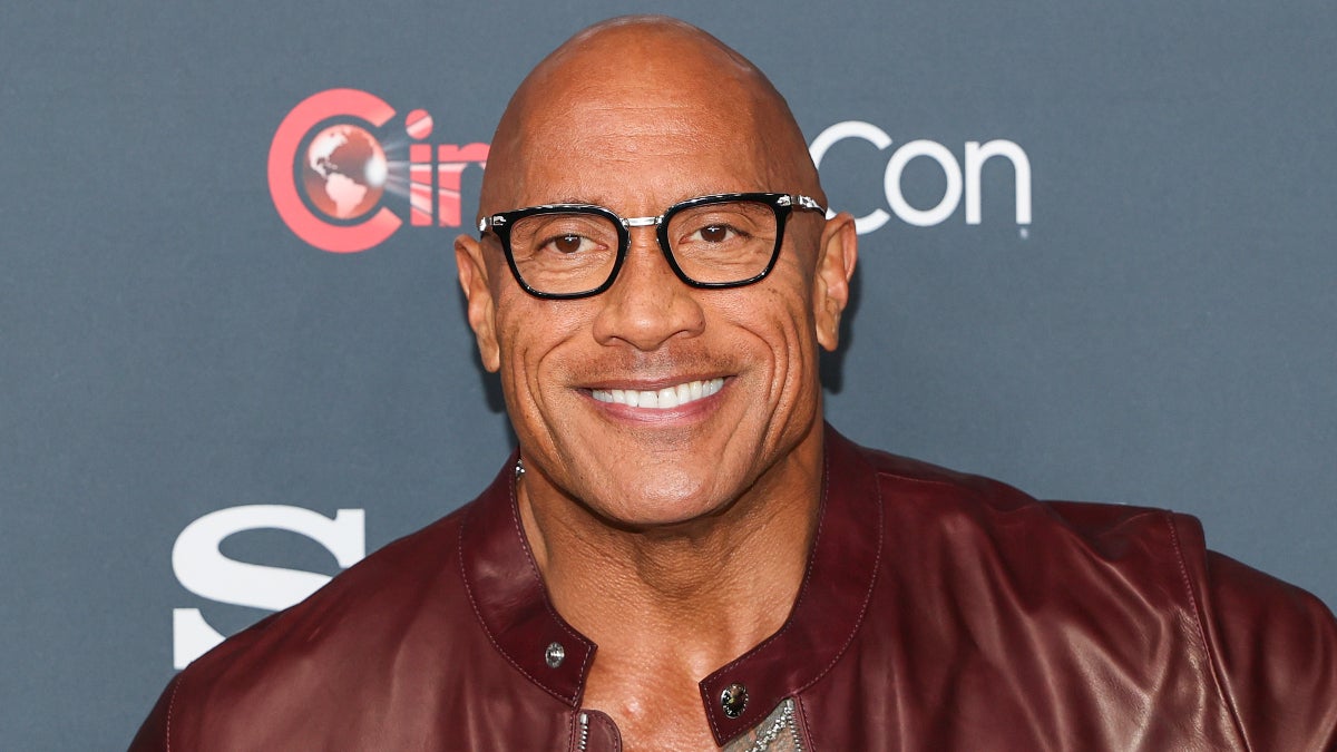Dwayne Johnson continuará sua atuação dramática como dublê com demência em ‘Free Byrd’