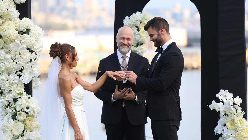 EP 'Married at First Sight' na grande revisão da temporada 20, mudando os especialistas e adicionando um rosto familiar