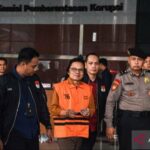 Eks Sekjen MPR Terima Gratifikasi Rp37,8 Miliar do Vendor Proyek